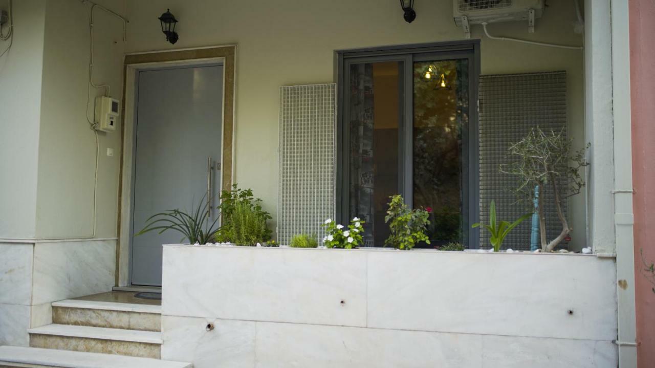D16-Cosy Downtown Apartment Atena Exterior foto