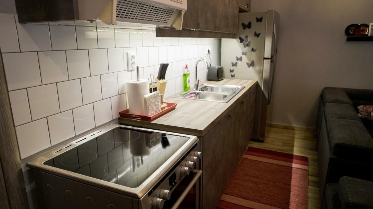 D16-Cosy Downtown Apartment Atena Exterior foto