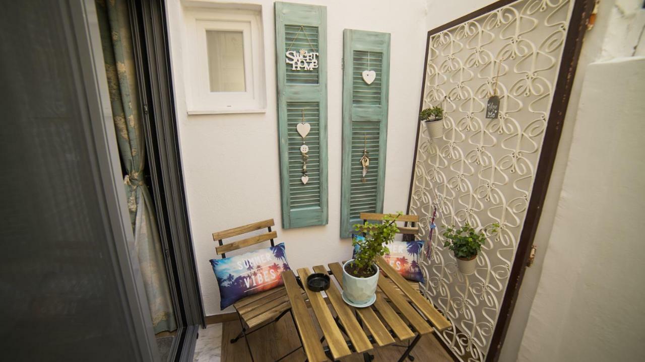 D16-Cosy Downtown Apartment Atena Exterior foto