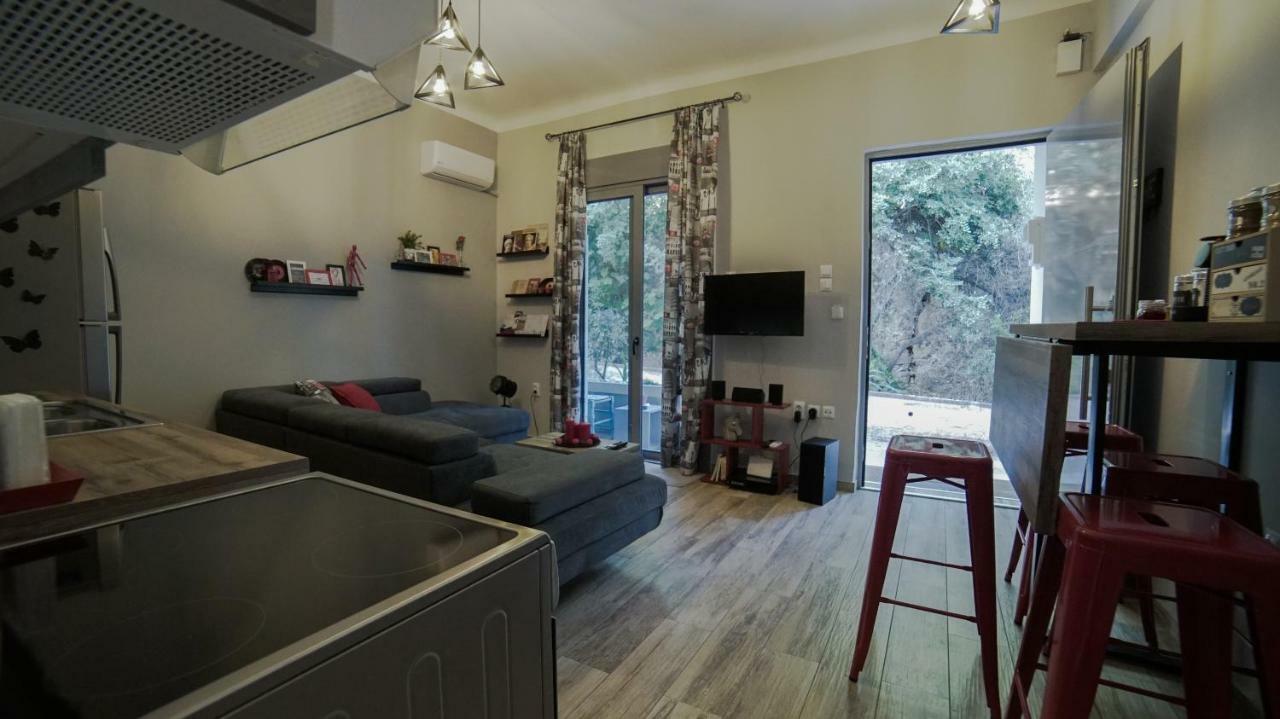 D16-Cosy Downtown Apartment Atena Exterior foto