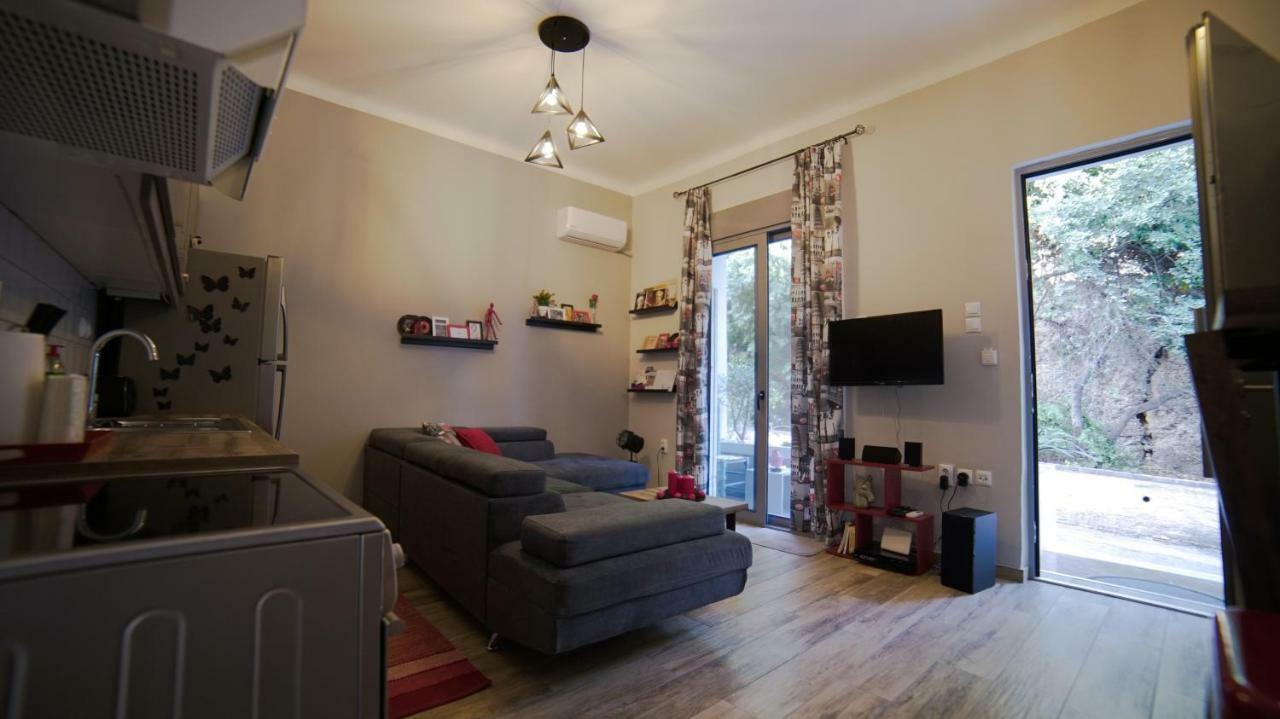 D16-Cosy Downtown Apartment Atena Exterior foto