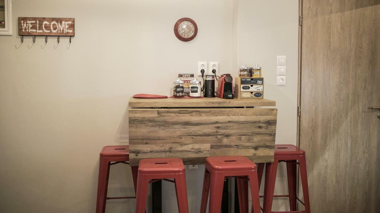 D16-Cosy Downtown Apartment Atena Exterior foto